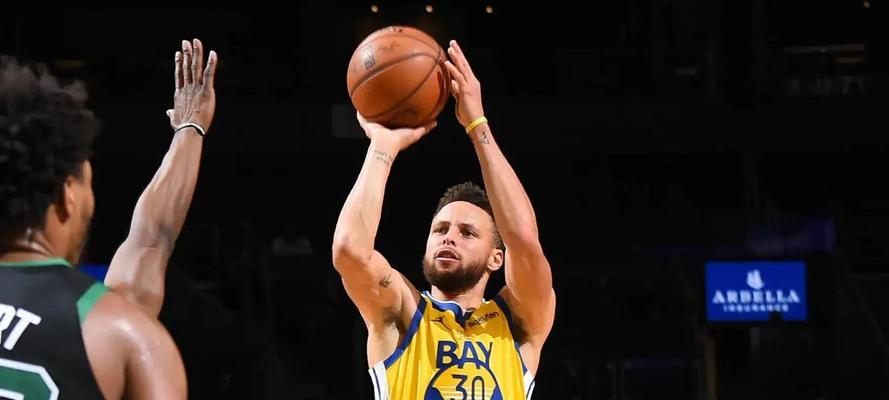 NBA本赛季三分命中数排行榜（探秘三分球在NBA本赛季的战略地位及明星球员表现）