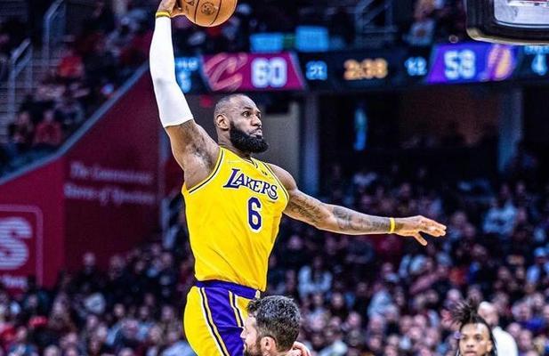 NBA历史三双排行榜前50位球员（揭秘NBA历史上三双王的统治力与传奇）