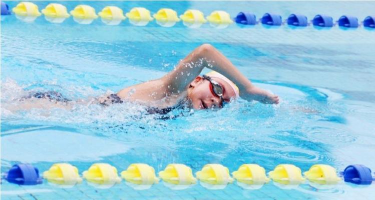 游泳小技巧（教你如何培养孩子游泳技能，享受快乐的水上时光）