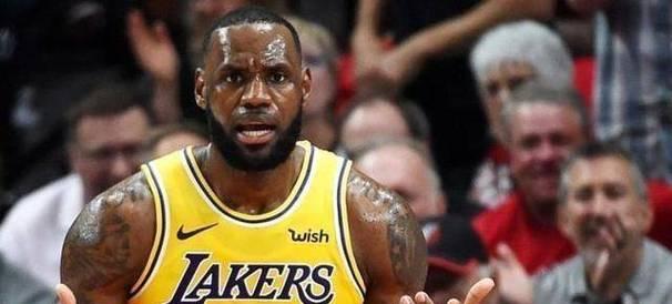 NBA历史上最具影响力的15位人物（致敬NBA历史中那些改变游戏的传奇人物）