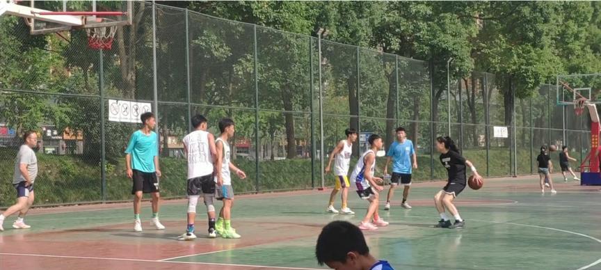 以打篮球2分线算不算防守？（探讨篮球规则中关于2分线的防守规定）