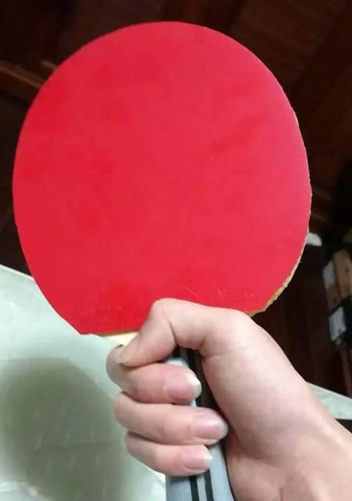 掌握乒乓球拐弯技巧的关键方法（乒乓球拐弯技巧的实用指导与训练技巧）