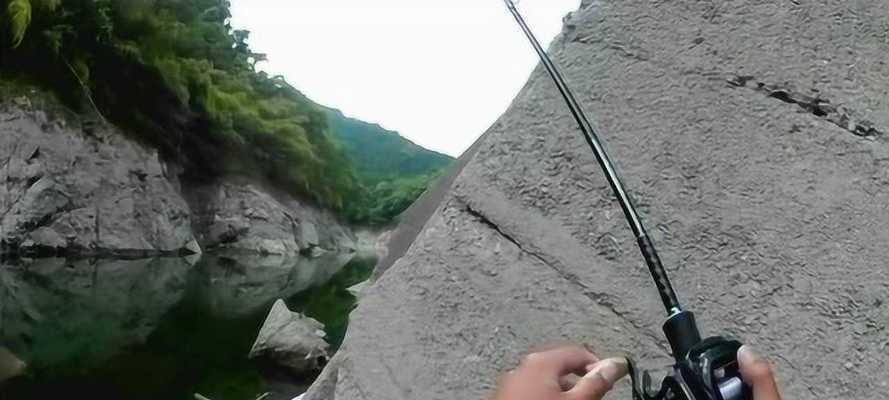 探讨在江里使用路亚钓鱼的合法性（江里路亚钓鱼）