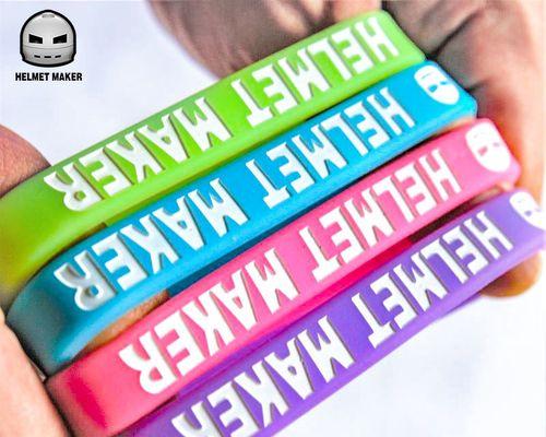 外国朋友的篮球头盔哥（挑战极限、守卫篮下，头盔哥用强悍的防守征服了全世界）