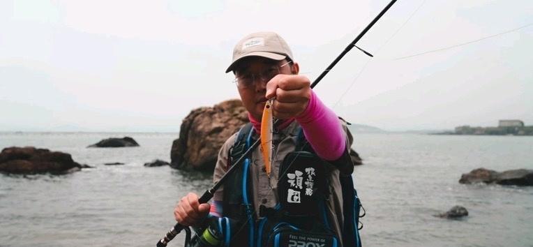 小孩用路亚钓鱼——探索垂钓乐趣的新方式（让孩子通过路亚钓鱼体验自然与耐心的培养）