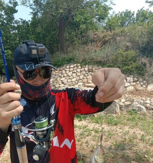 12岁小孩钓鱼的乐趣与成长（探索大自然中的快乐，培养小孩的耐心和责任心）