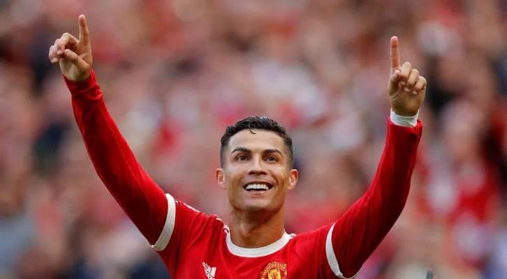 C罗在2022世界杯上的进球壮举（创造历史的关键一击，C罗再次征服世界）