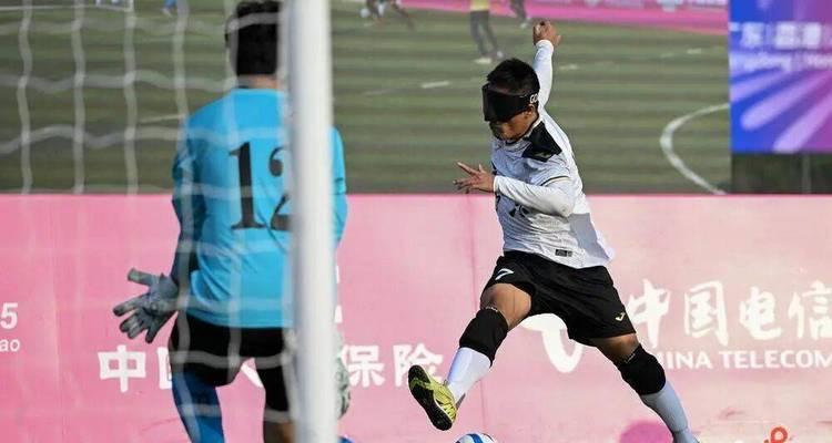 提高足球技巧的关键（提升团队默契，实现全面进攻与防守）