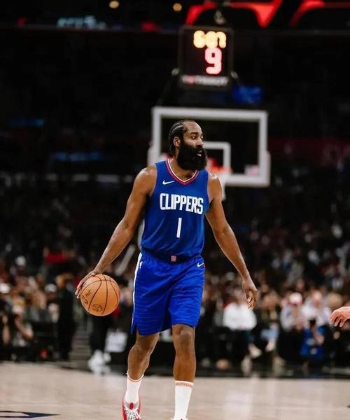 揭秘2023年NBA球员罚球排行榜的冠军之路（2023NBA罚球排行榜）