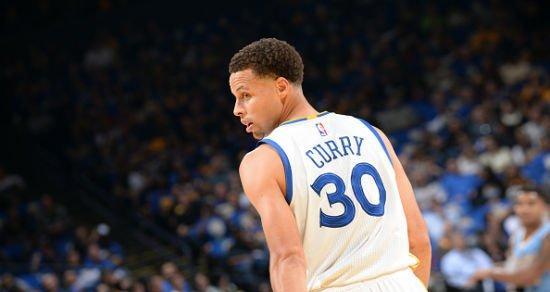 2015年NBA排行榜（揭秘2015年NBA常规赛的竞争激烈、明星云集与精彩纷呈）